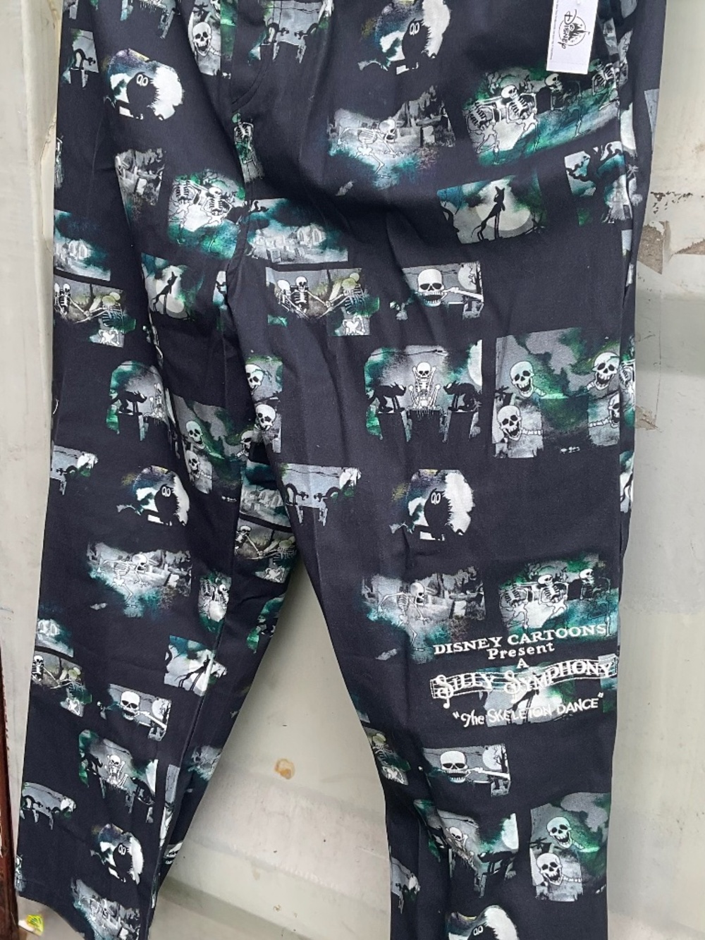 DISNEY CARTOON DANCING SKELETONS  PANTS SIZE XXL  NWT